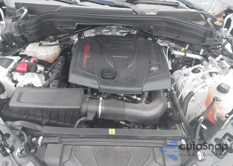 2022 Alfa Romeo Stelvio Ti Awd z USA, uszkodzony, nr VIN ZASPAKBN7N7D33933